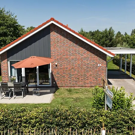 Haus Petit Chateau Semesterbostad