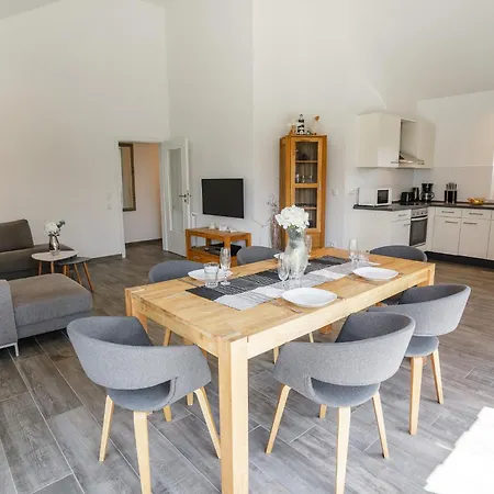 Haus Petit Chateau Feriehus *