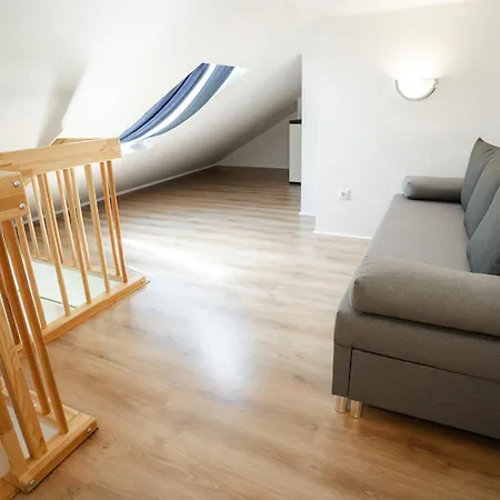 Feriehus Haus Petit Chateau